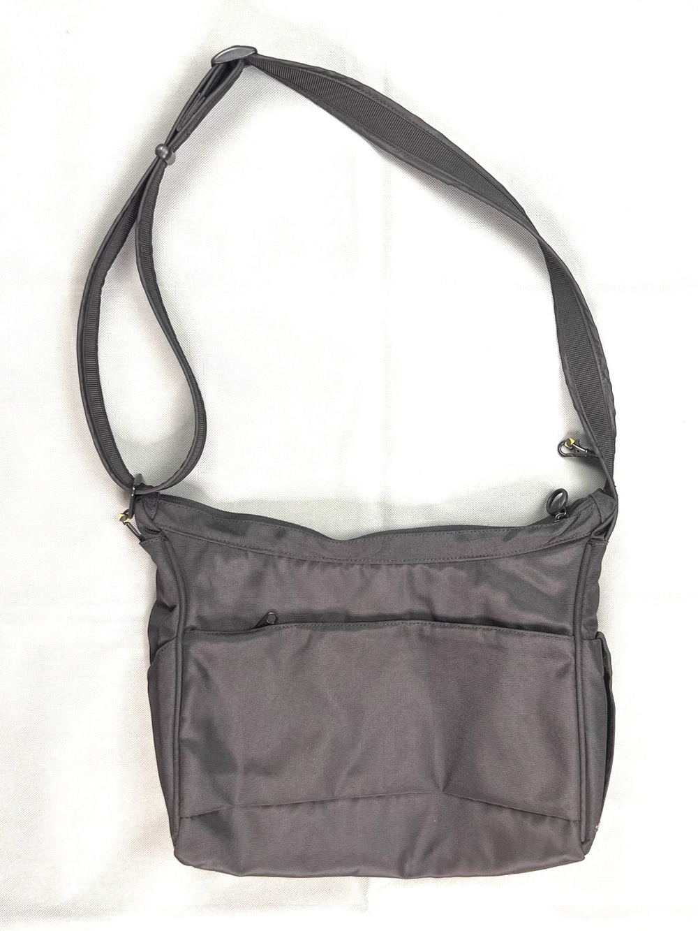 PacSafe Travel Security Bag Purse CitySafe 200 Exomesh Solid Black Crossbody